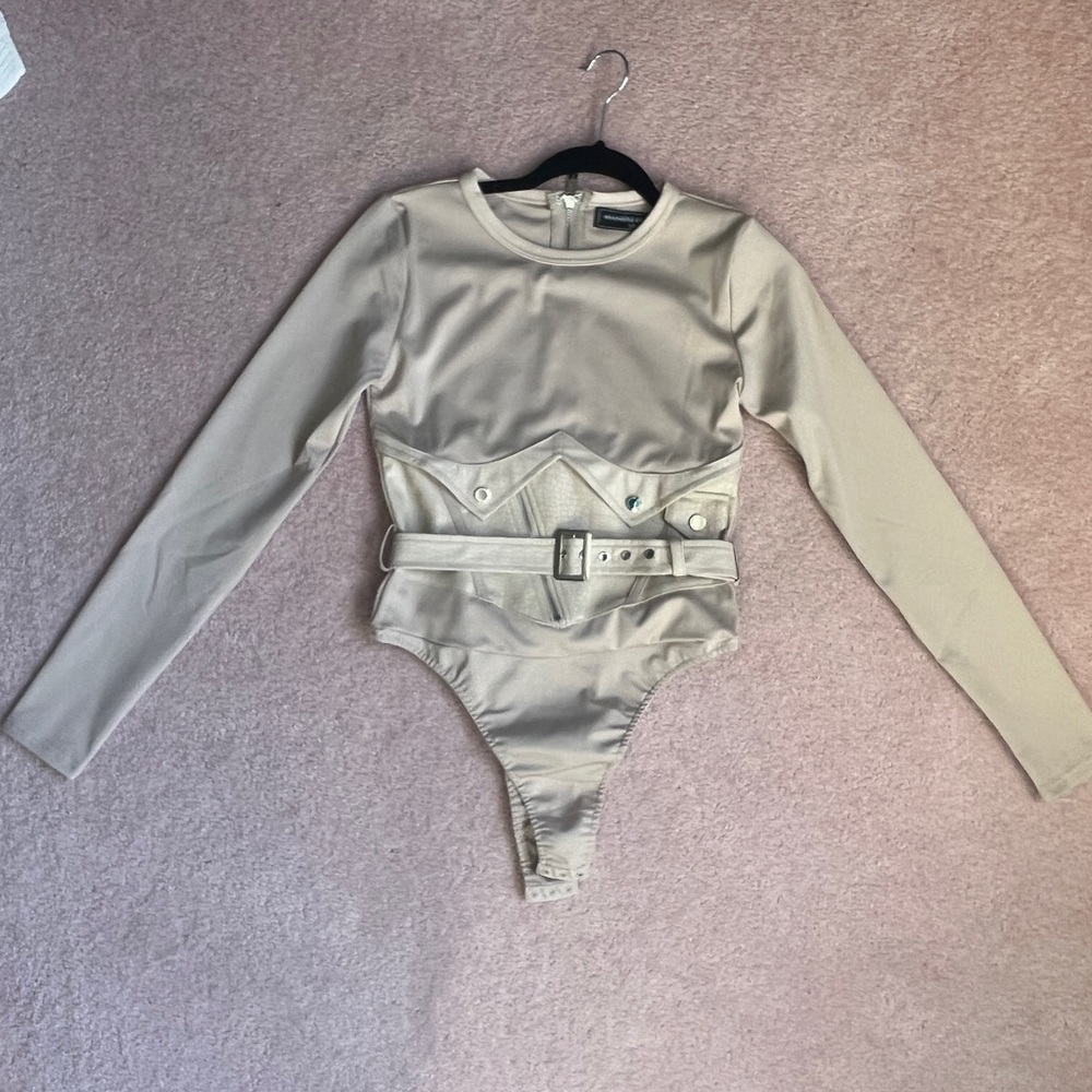Maniere Devoir Nude long sleeve body suit